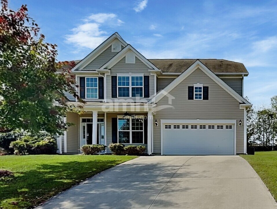 1404 Manley Ct in Fuquay Varina, NC - Building Photo