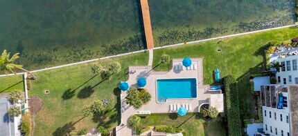 1202 S Lake Dr in Lantana, FL - Building Photo - Building Photo