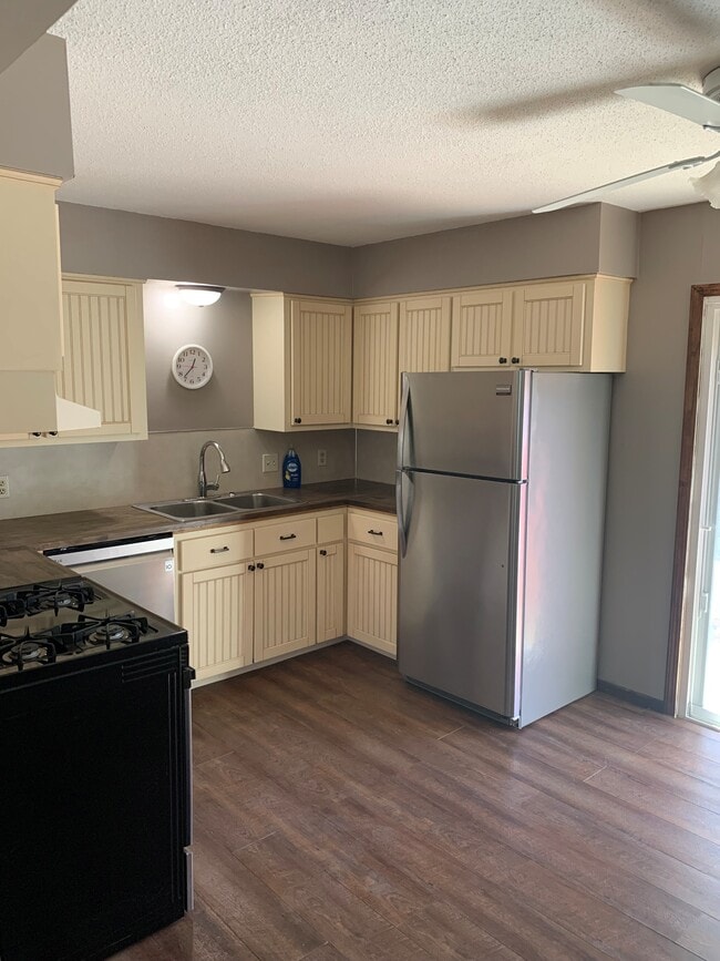 5693 Roseworth Ct SE in Kentwood, MI - Building Photo - Building Photo