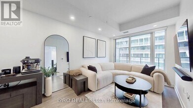 35 Tubman Ave in Toronto, ON - Building Photo - Building Photo