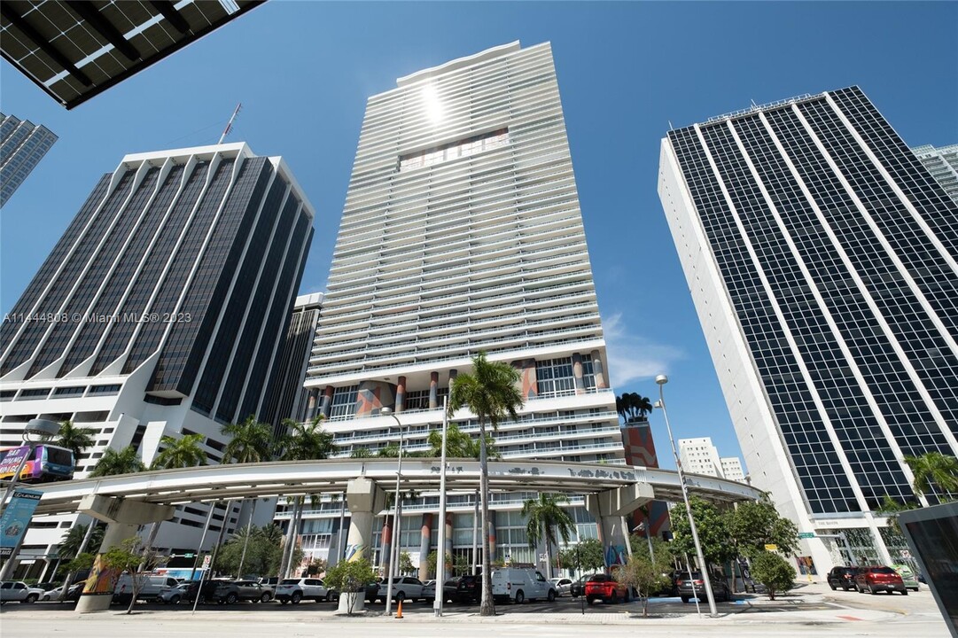 50 Biscayne Blvd, Unit 3307 in Miami, FL - Foto de edificio