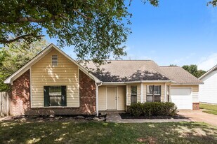 4295 Rosswood Dr in Memphis, TN - Building Photo