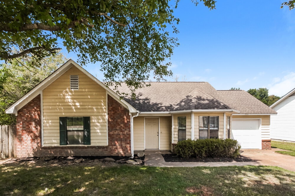 4295 Rosswood Dr in Memphis, TN - Building Photo