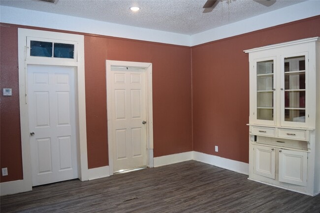 property at 815 6th Ave N