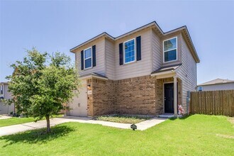 773 Yearwood Ln in Jarrell, TX - Building Photo - Building Photo