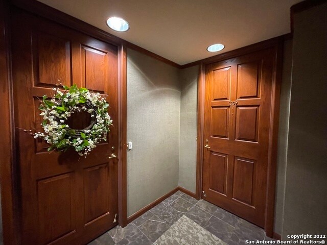 1 Towers Park Ln-Unit -1109 in San Antonio, TX - Building Photo - Building Photo