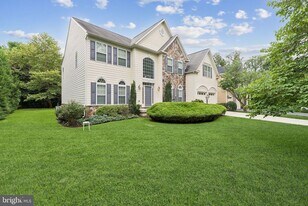 7351 Nicole Marie Ct in McLean, VA - Building Photo