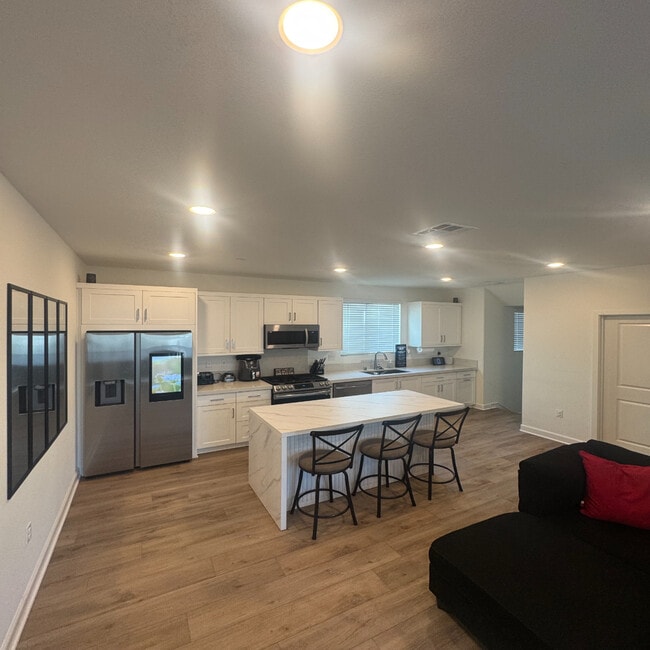 2115 Reed Dr in San Diego, CA - Building Photo - Building Photo