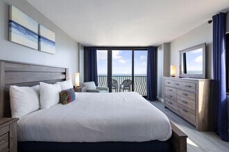 2406 N Ocean Blvd in Myrtle Beach, SC - Building Photo - Building Photo