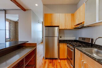 3000 S Archer Ave in Chicago, IL - Building Photo - Building Photo