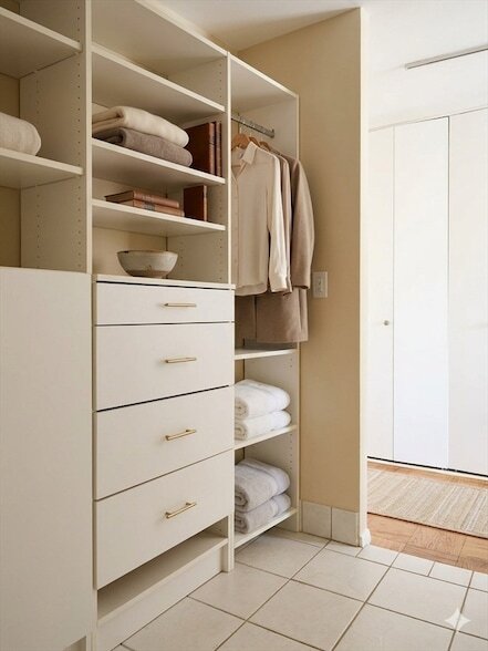 9 Hawthorne Pl, Unit 17B in Boston, MA - Building Photo - Building Photo