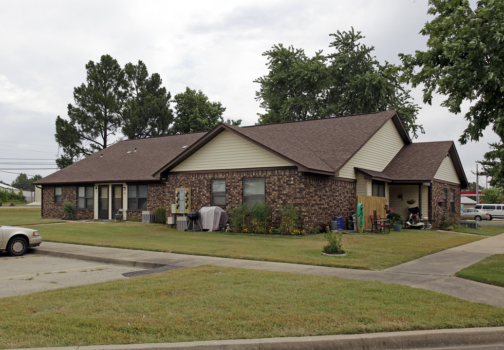 Pheasant Run Apartments in Cabot, AR - Building Photo