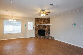 1307 Columbine Ct in Arlington, TX - Building Photo - Building Photo