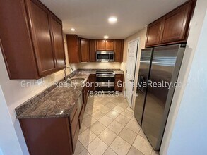 1444 S Palo Verde Ave in Tucson, AZ - Building Photo - Building Photo
