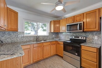 1612 SE Cascella Ct in Port St. Lucie, FL - Building Photo - Building Photo