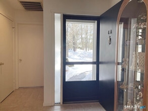 6 Heritage Crest Dr in Southbury, CT - Building Photo - Building Photo