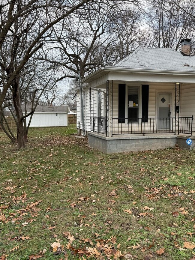 2160 N Campbell Ave in Springfield, MO - Building Photo - Building Photo