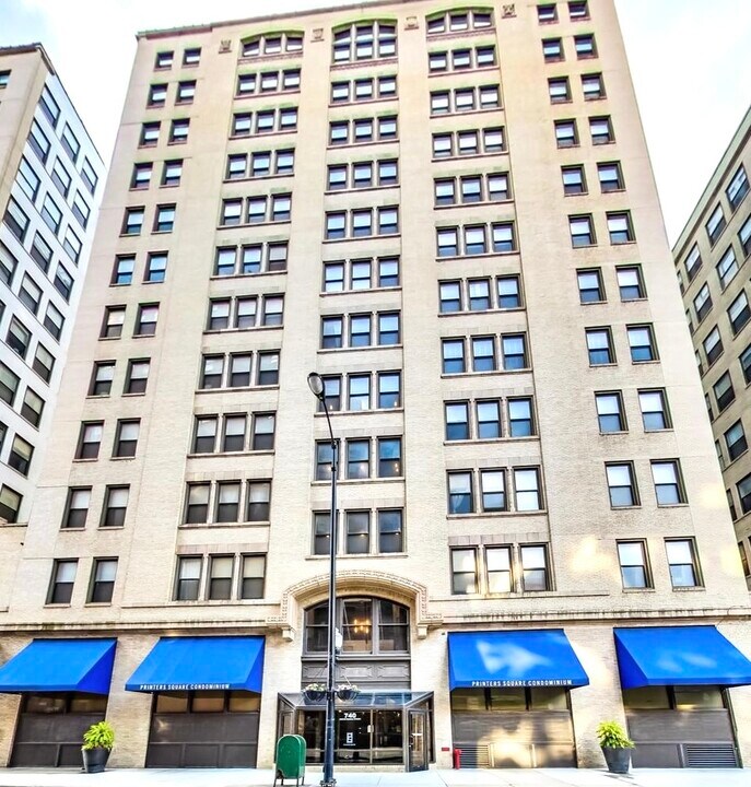 740 S Federal St in Chicago, IL - Building Photo
