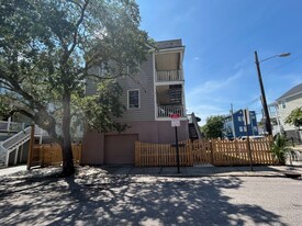 61 Cooper St in Charleston, SC - Building Photo