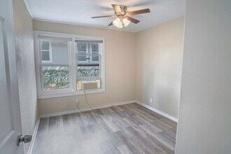 342 Vine St in San Antonio, TX - Building Photo - Building Photo