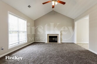 305 Carly Ct in Bethlehem, GA - Foto de edificio - Building Photo