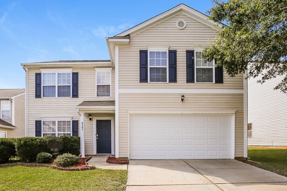 9307 John Russell Rd in Charlotte, NC - Building Photo