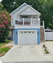716 N Warfield Ave, Unit 716 in Wildwood, FL - Building Photo