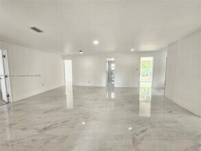 11712 NW 3rd Ave in Miami, FL - Building Photo - Building Photo