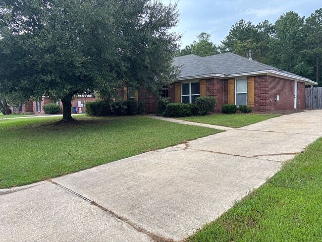 151 Gilder Ct in Pike Road, AL - Building Photo - Building Photo