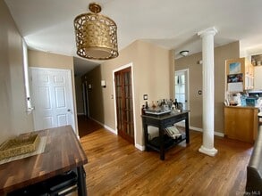 462 W Chester St in Long Beach, NY - Building Photo - Building Photo