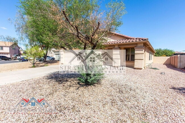 4821 N 92nd Ln in Phoenix, AZ - Building Photo - Building Photo