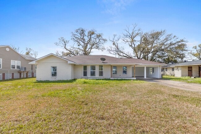 1626 6th St in Lake Charles, LA - Building Photo - Building Photo