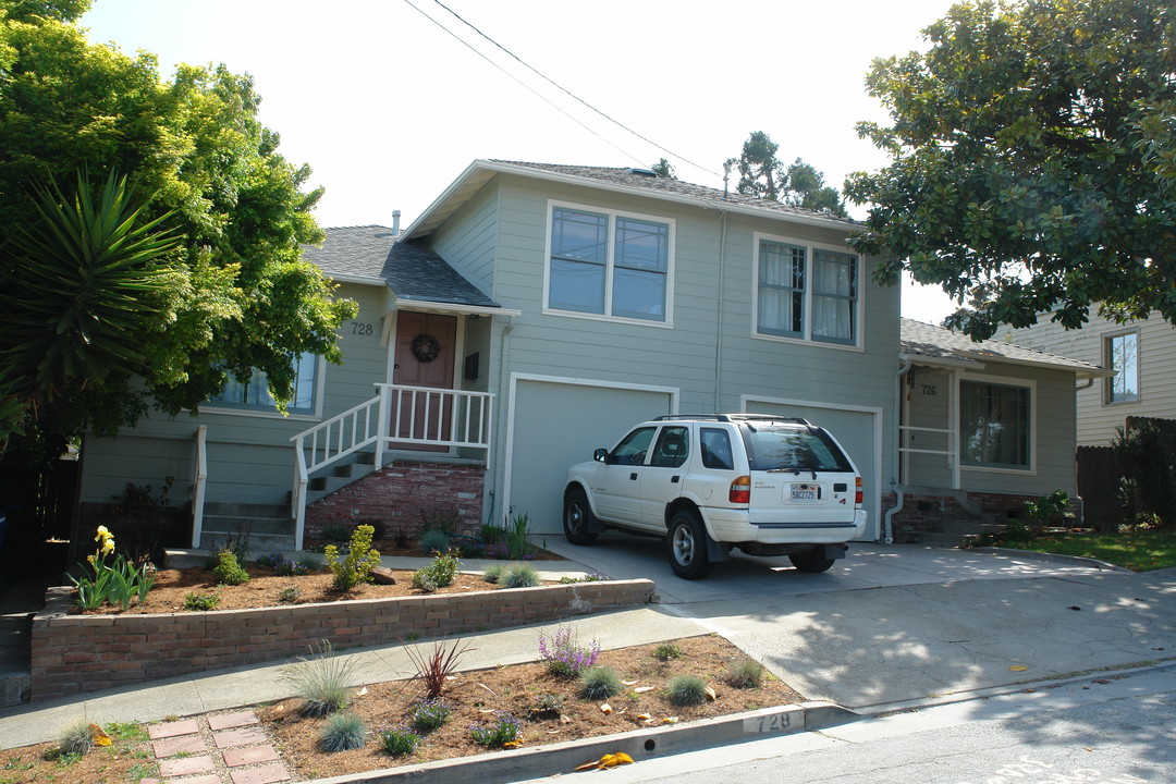 726 Liberty St in El Cerrito, CA - Building Photo