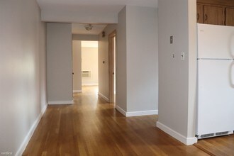 649 Washington St-Unit -Apt 3 in Boston, MA - Building Photo - Building Photo