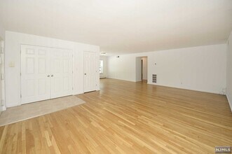 20-30 Ridge Rd-Unit -A2 in Ridgewood, NJ - Building Photo - Building Photo