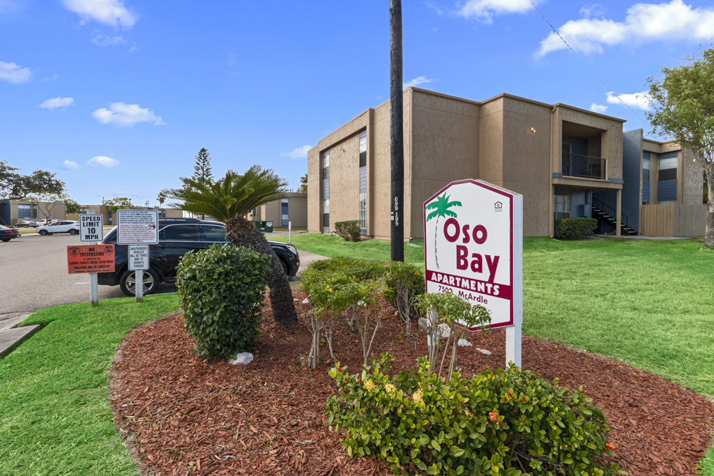 Oso Bay Apartments in Corpus Christi, TX - Building Photo