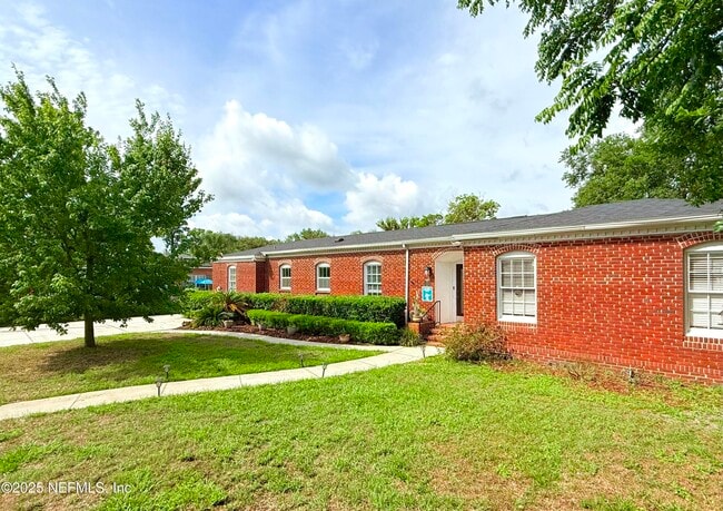 property at 2512 Hendricks Ave