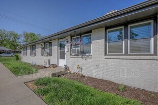 3143 Puckett Rd in Kansas City, KS - Building Photo