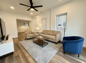 451 Green Ln in Philadelphia, PA - Building Photo