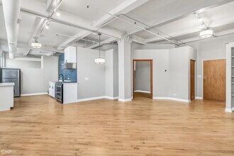 411 S Sangamon St in Chicago, IL - Foto de edificio - Building Photo