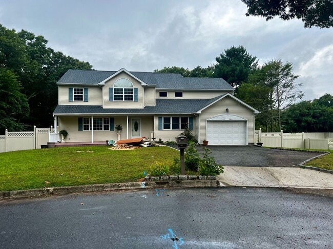 property at 7 Iris Ave