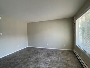 31 S Wenatchee Ave in Wenatchee, WA - Building Photo - Building Photo