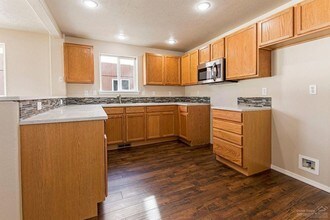 2245 SW 22nd St in Redmond, OR - Building Photo - Building Photo