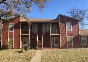 2411 Bandera Dr, Unit C in College Station, TX - Building Photo