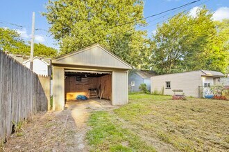 3836 Woodmont Rd in Toledo, OH - Building Photo - Building Photo