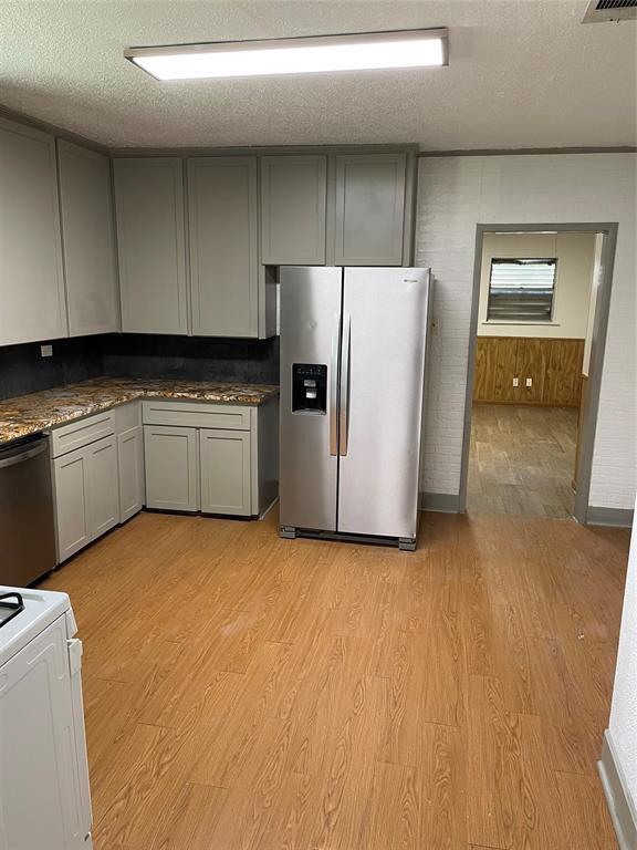 302 10th St N in Texas City, TX - Building Photo - Building Photo