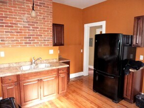 361 Bates Ave, Unit 1 in St. Paul, MN - Building Photo - Building Photo