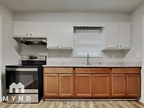 1720 Finchley Dr in Charlotte, NC - Foto de edificio - Building Photo