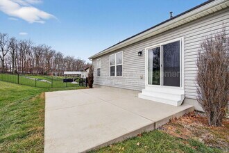 738 Lost Canyon Blvd in Wentzville, MO - Building Photo - Building Photo