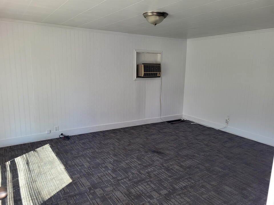 550 E 200 N in Richfield, UT - Building Photo